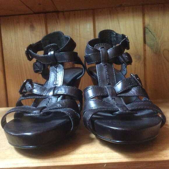 Stuart Weitzman Black Leather Triple Buckle Strappy Open Toe Rocker Heels Size 7 - Picture 5 of 8